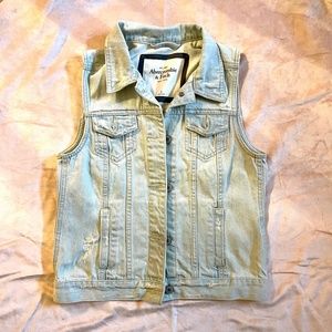 Abercrombie & Fitch Light Wash Denim Vest
